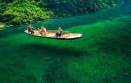 如同仙境般的漂浮小船——湖北屏山峽谷