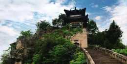 重慶雲陽，有一條世界最長城市人字梯，被稱為三峽梯城