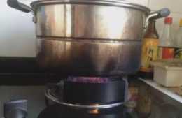 不鏽鋼鍋燒焦變黑不好清洗？別擔心，學會這幾招，鍋底煥然一新！！